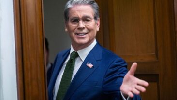 США продовжили виняток з санкцій на російську нафту