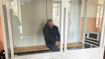 У Хмельницькій області затримали чоловіка за сексуальне насильство над падчерицею