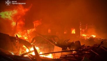 Атака на Чернігів: вибух безпілотника біля багатоповерхівки