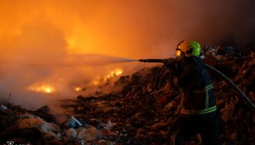 Пожежа на мусорному полігоні під Ужгородом: ситуація ускладнюється