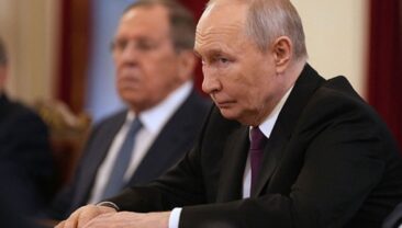 Путін попереджає про екологічні наслідки атак на енергетичні об’єкти в Туапсе