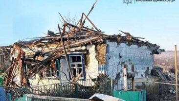 Три людини поранені внаслідок атак на Запоріжжя