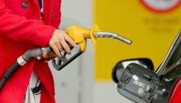 Кабмін продовжив програму Кешбэк на топливо до 2026 року