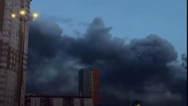 Масштабний пожежа в Пермі: загорілися резервуари з паливом після атаки дронів