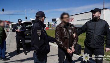 Затримано організатора схеми продажу неіснуючих автомобілів для ЗСУ