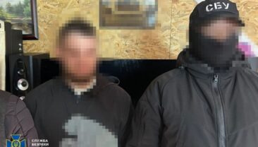 Троє підозрюваних у схемі ухилення від мобілізації затримані в Київській області