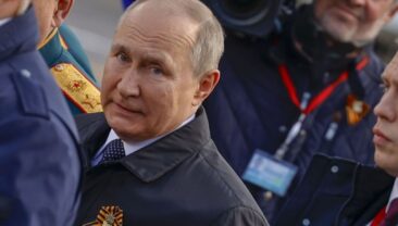 Путін пропонує перемир’я на День Перемоги