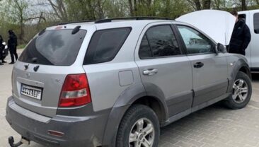 Правоохоронці викрили схему незаконного ввезення автомобілів в Україну