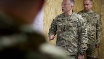 Сирський: Росія посилює протиповітряну оборону, Україні вдається утримувати ініціативу