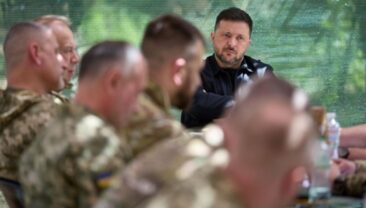 Зеленський: Дніпропетровська область має покращити якість доріг для порятунку військових