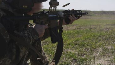 На фронті триває активна боротьба: 60 атак російської армії