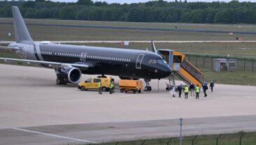 Евакуація пасажирів з круизного лайнера через епідемію хантавируса