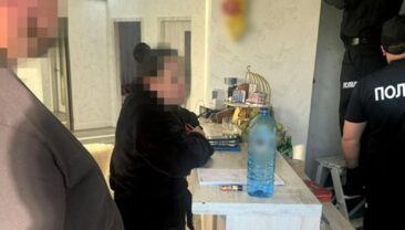 В Київській області викрили злочинну групу, що обманювала іноземців через агропродовольчий експорт