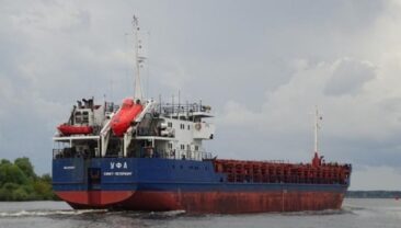 Сухогруз Caffa залишається пришвартованим до завершення судового процесу