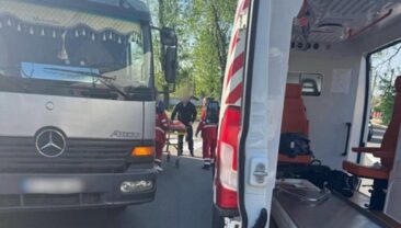 Смертельна аварія в Ірпені: 8-річна дівчинка загинула після наїзду вантажівки