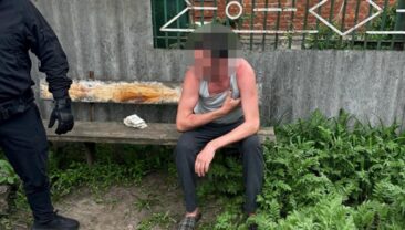 Чиновника з Харьківщини затримали за отримання 300 тис. гривень хабаря від фермера