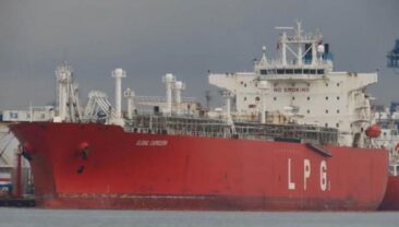 Газовоз Tara Gas перетнув кордон США рухається до Аравійського моря