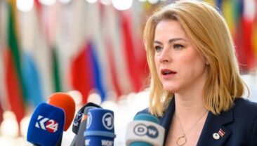 Прем’єр-міністр Латвії оголосила про відставку через криза в коаліції