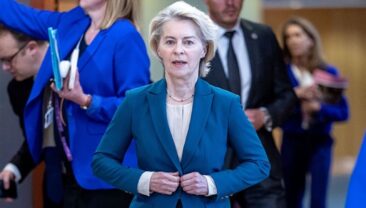 Єврокомісія засудила агресію Росії щодо України