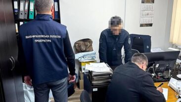 Начальника слідчого відділу поліції затримали за вимагання $5000