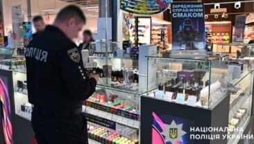 Масштабна спецоперація Нацполіції щодо незаконного ринку електронних сигарет в Україні