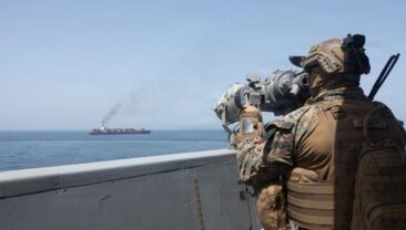 Активність судноплавства в Ормузському проливі зростає, незважаючи на небезпеки