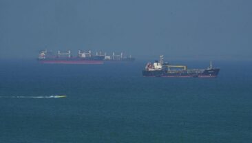 Іран пропонує страхування суден у Ормузському проливі на основі криптовалют