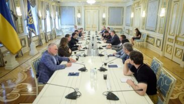 Зеленський обговорив євроінтеграцію та стійкість з фракцією монобільшості у Верховній Раді