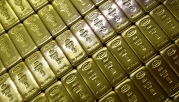 Центробанк Росії розпродає золотовалютні резерви для покриття бюджетного дефіциту