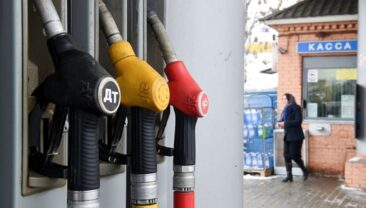 Кремль перед важним вибором: підвищення цін на бензин чи дефіцит пального