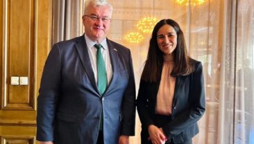 Україна та Угорщина домовились про продовження двосторонніх контактів