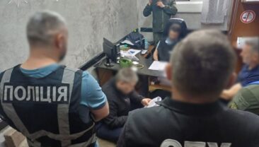 Кримінальний авторитет організував схему вимагання з-за ґрат