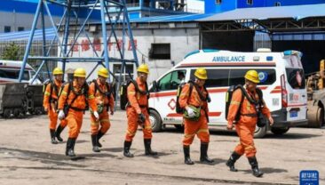 Вибух на шахті в Китаї: 82 шахтера загинули, рятувальники шукають зниклих