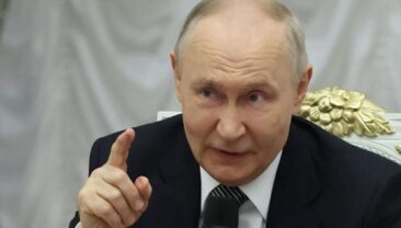 Путін звільнив російських військових та їхніх родичів від погашення кредитів