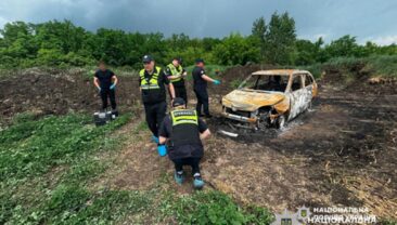 У Вінницькому районі виявлено згорілий автомобіль з тілом чоловіка всередині