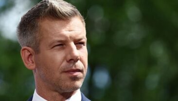 Венгрія не планує надавати військову допомогу Україні, але прагне залишитися надійним партнером НАТО