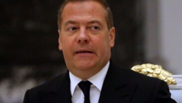 Медведев назвав ЄС ‘учасниками війни’ після інциденту в Румунії