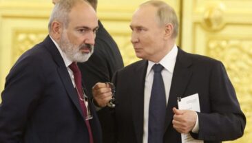 Россия требует от Армении вибору між собою та Західом