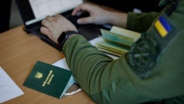 Кабмін зобов’язав критично важливі підприємства переглянути статус до 1 липня
