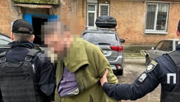 Священник отримав 10 років за розбещення малолітніх дочок