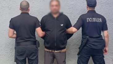 На Закарпатті чоловік загрожував своїй родині гранатою