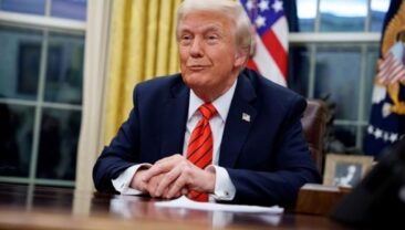 США зняли блокаду з портів Ірану