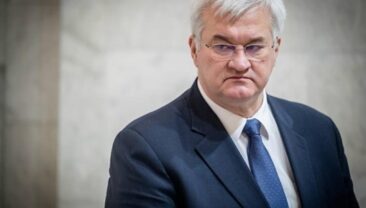 Сибига поверне Польщі свою державну нагороду