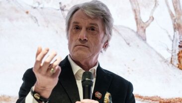 Ющенко відмовився від польського ордена на знак протесту проти рішення щодо Зеленського