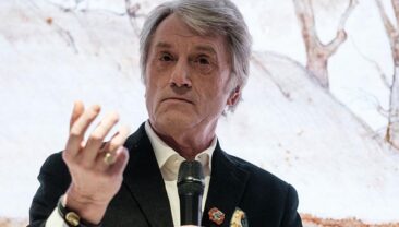 Скандал обострюється: Ющенко також відмовився від польського ордена