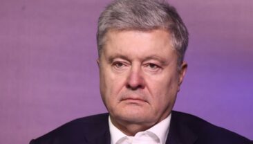 Порошенко відмовився від ордена через рішення Польщі по Зеленському