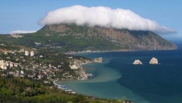 В Криму ввели графіки відключення електроенергії та закликали зекономити енергію
