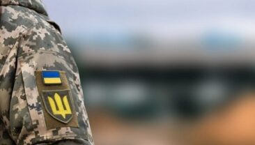 Нові боєві контракти для військових в Україні