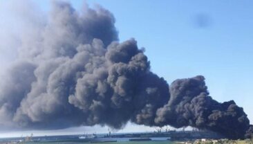 Крим зазнав масованої атаки дронів, спалахнули пожежі
