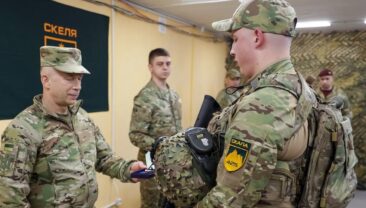 Загадкові смертельні випадки: Скандал навколо українського полку “Скеля”